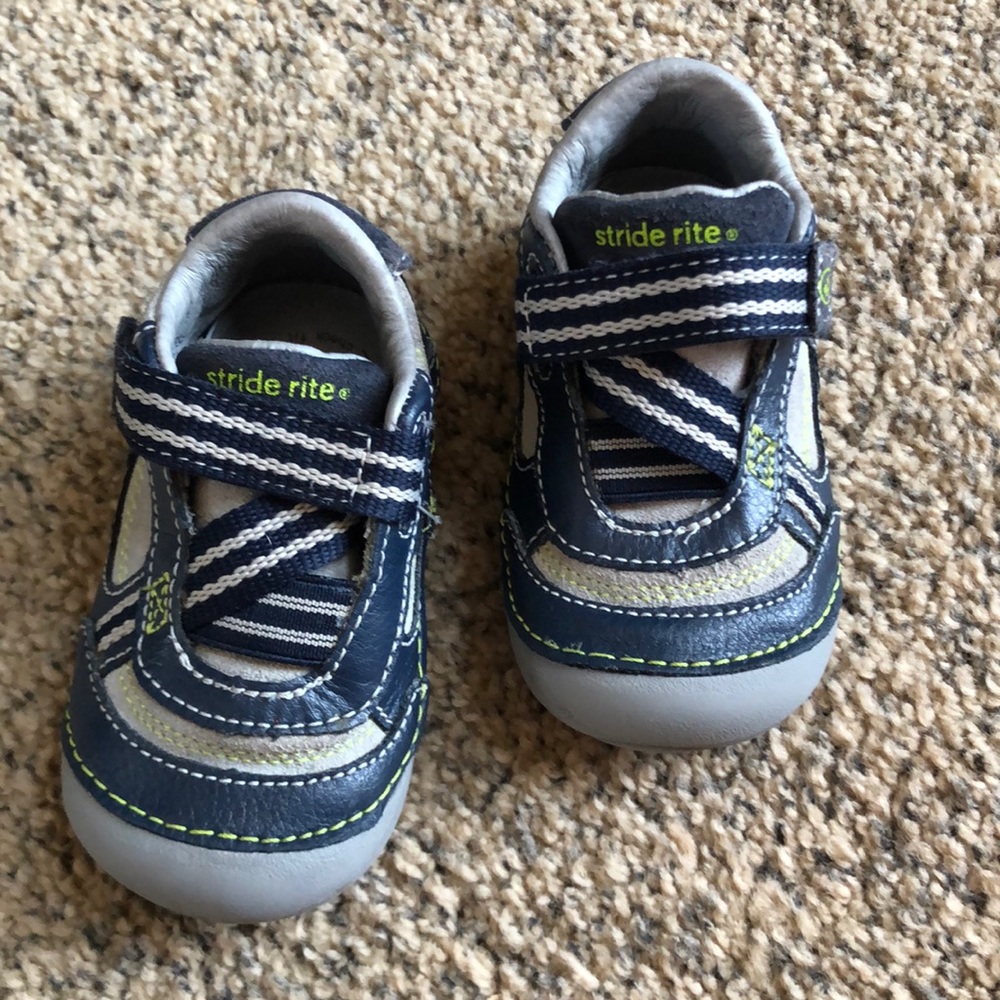 Stride Rite Baby Boy Shoes (size 4)